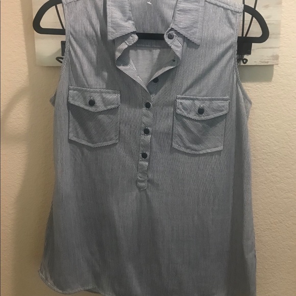 Top - Picture 1 of 1